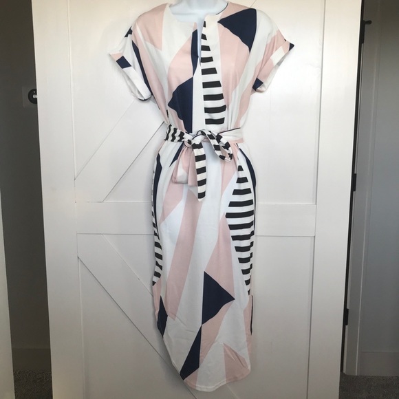 Geometric short sleeve midi dress - Picture 5 of 6